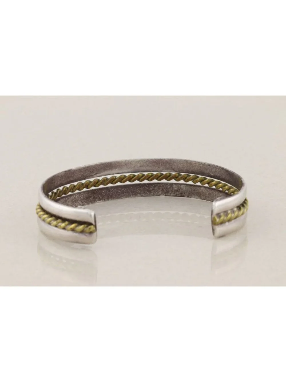 Unbranded sterling silver 