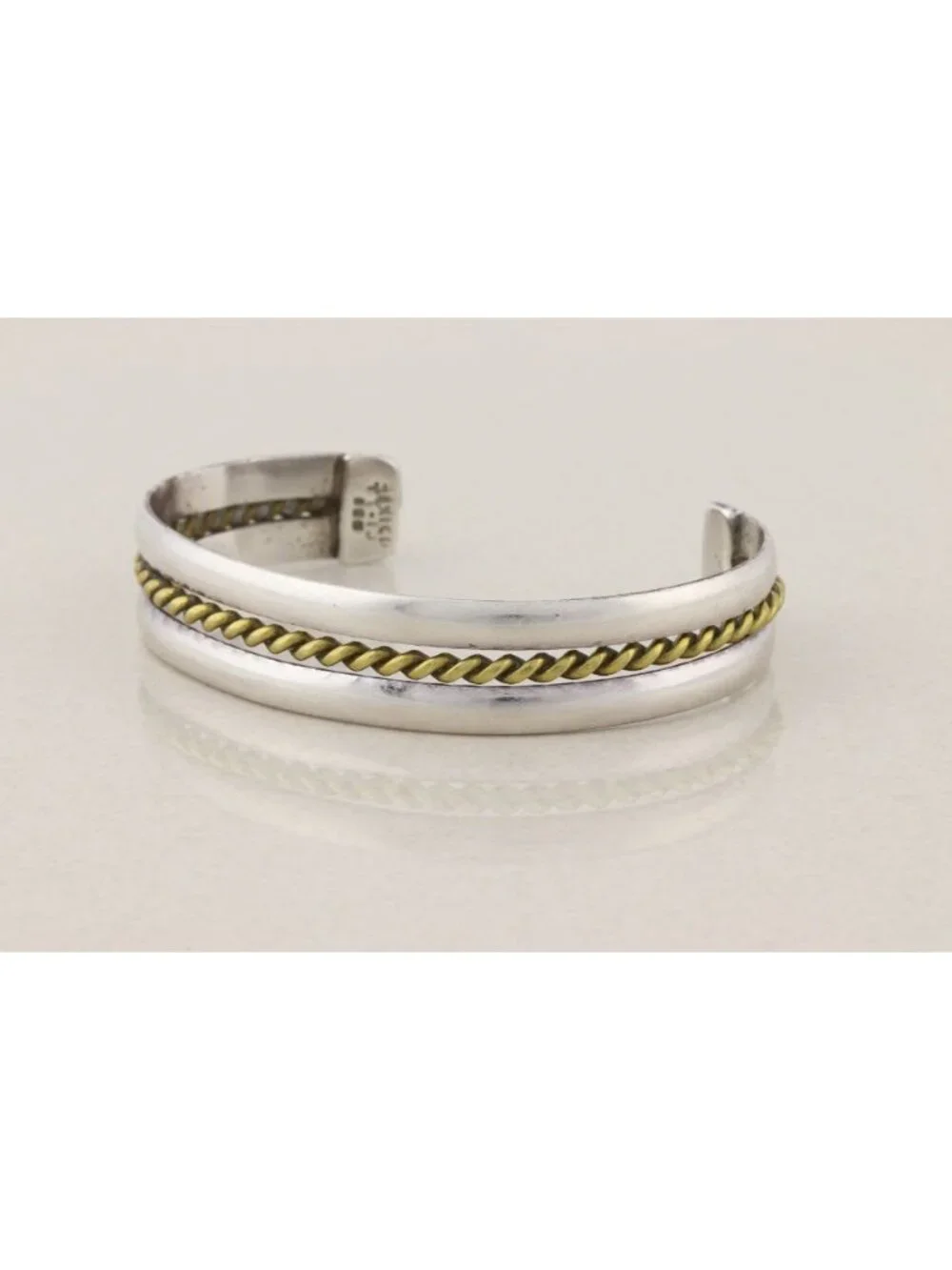 Unbranded sterling silver 