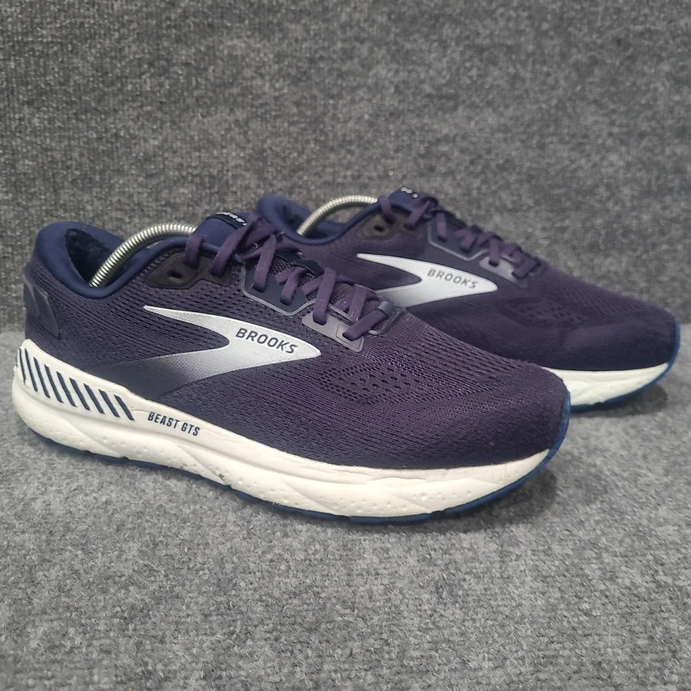 Brooks mens beast