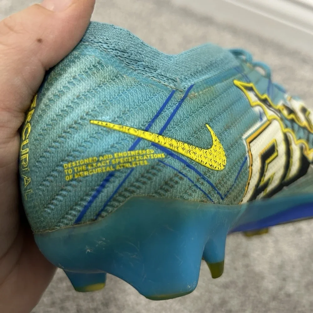 Nike product pair