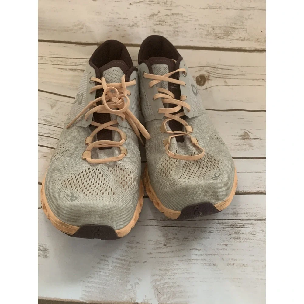 On Cloud X Helion Cloudtec Women's Low Top Running Shoes Size 10 Silver/Almond‎