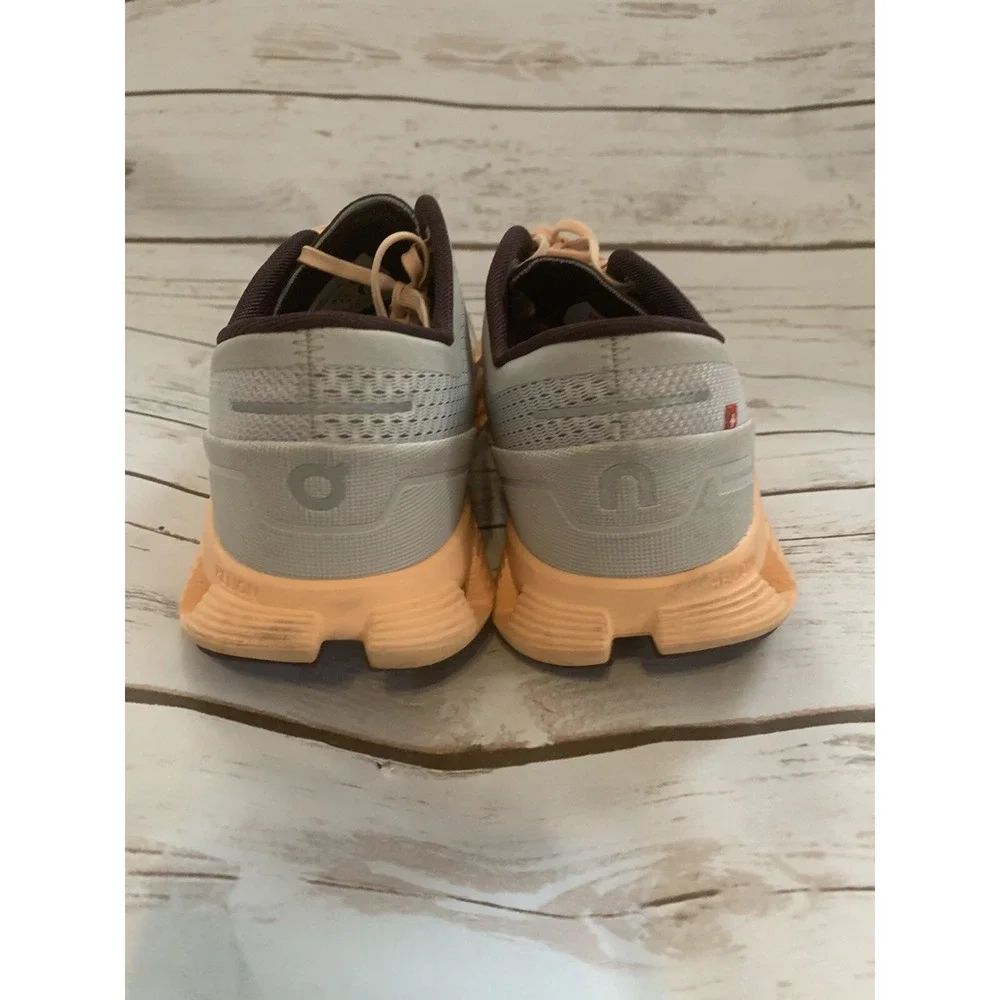 On Cloud X Helion Cloudtec Women's Low Top Running Shoes Size 10 Silver/Almond‎