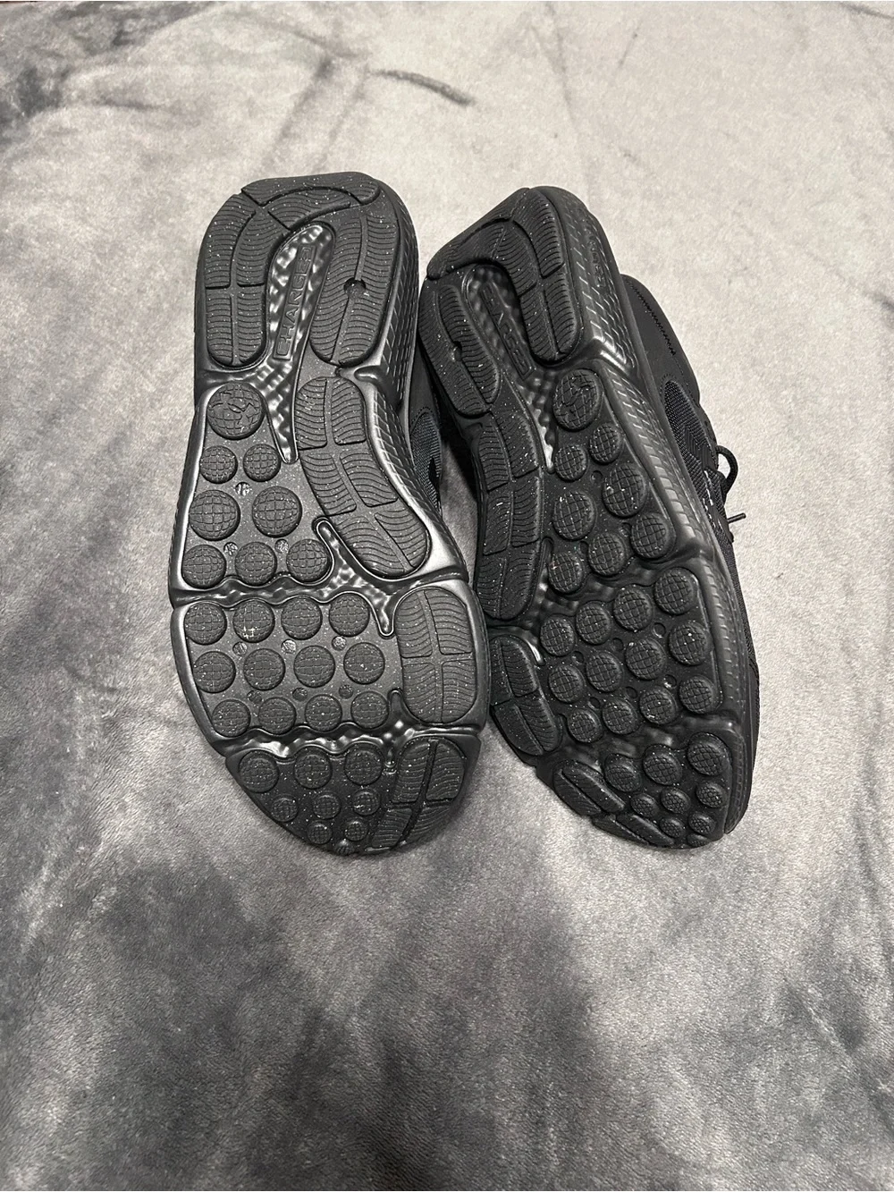 Under Armour sleek black