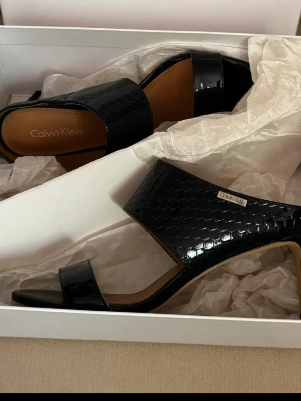 Calvin Klein elegant black