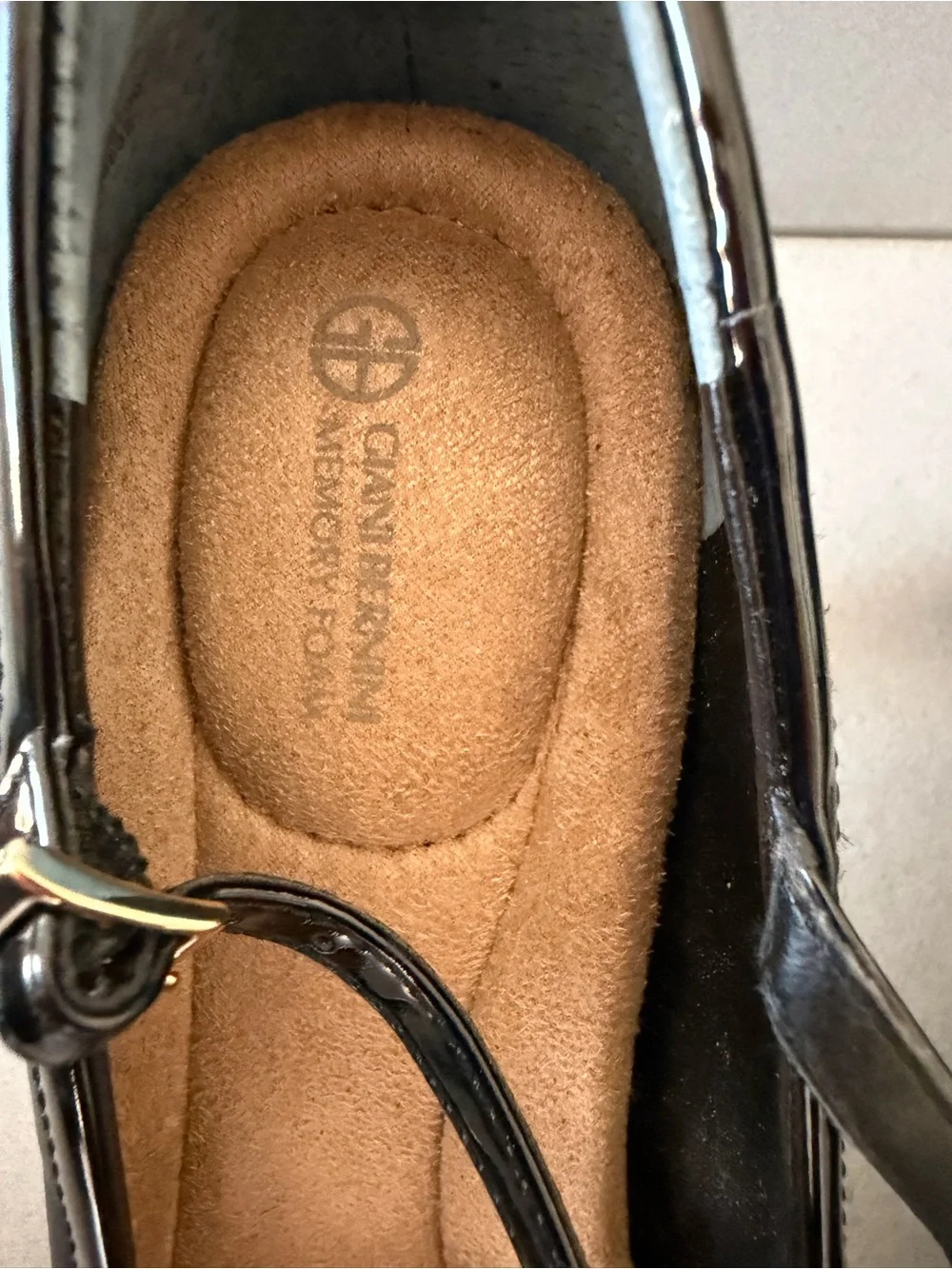 Gianni Bini flexible heel strap