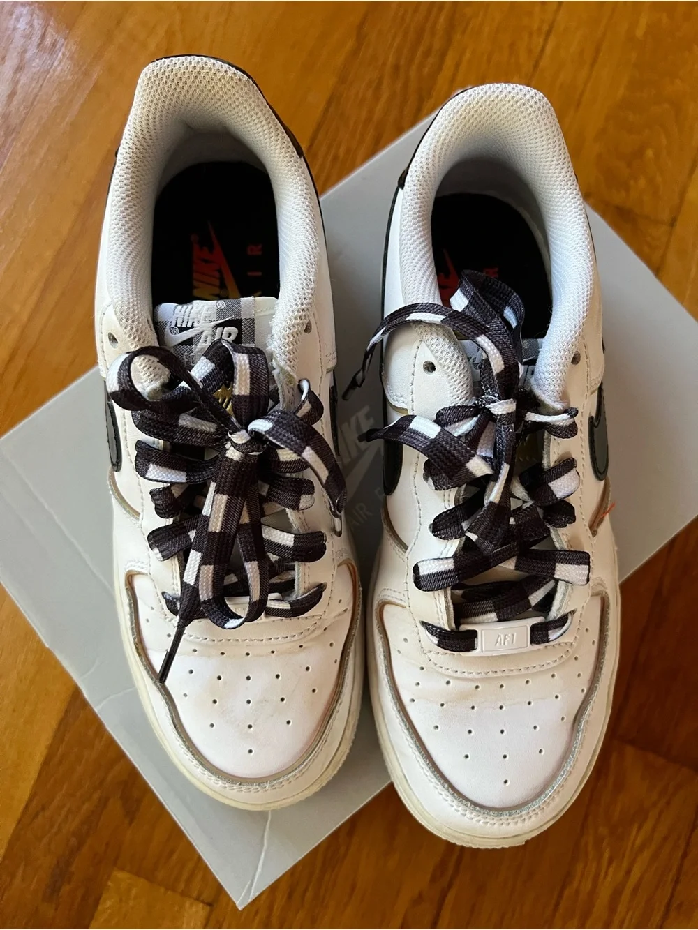 Nike youth low