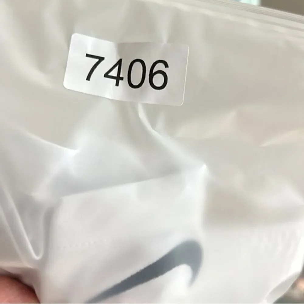 Nike new tags
