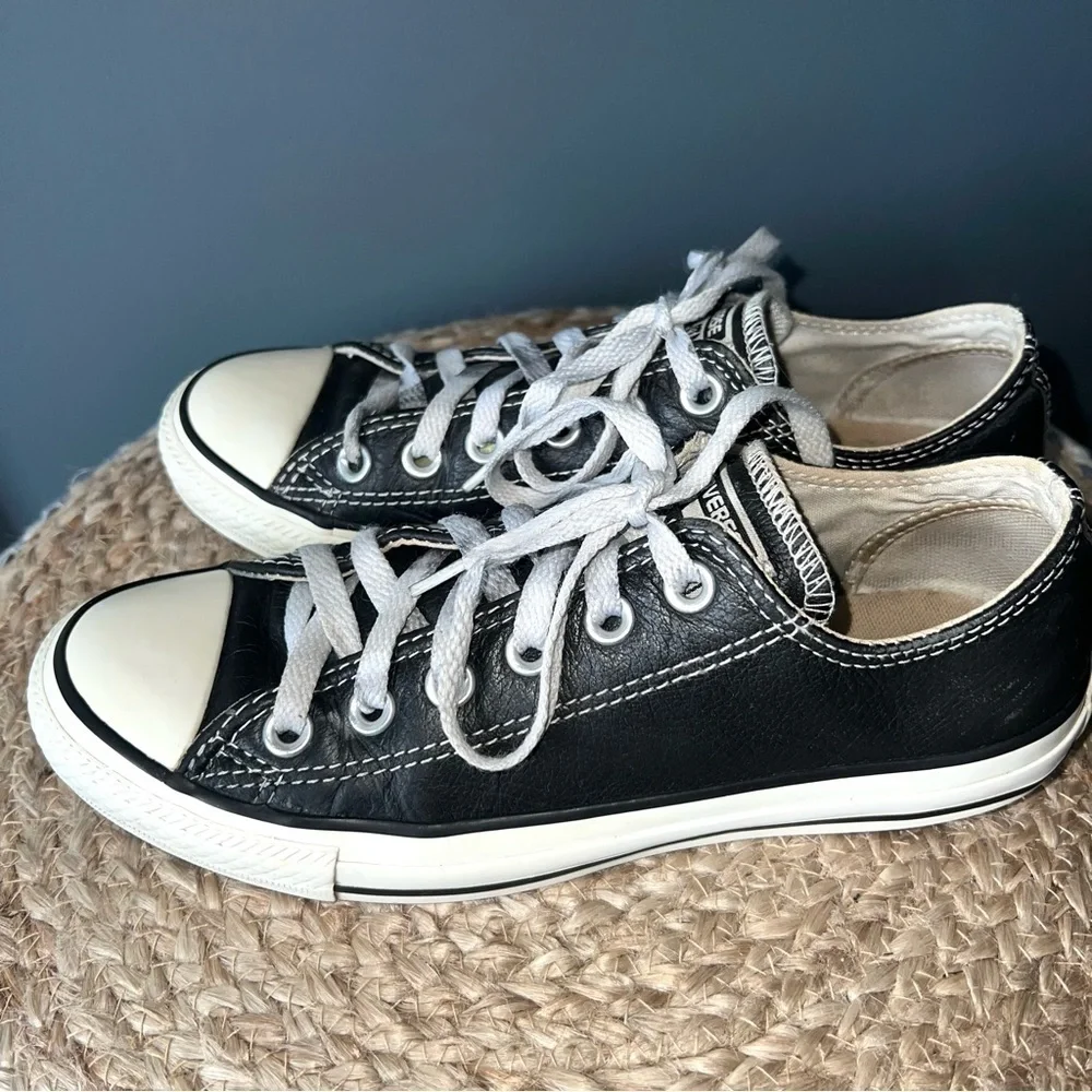 Converse All Star Leather Chuck Taylors