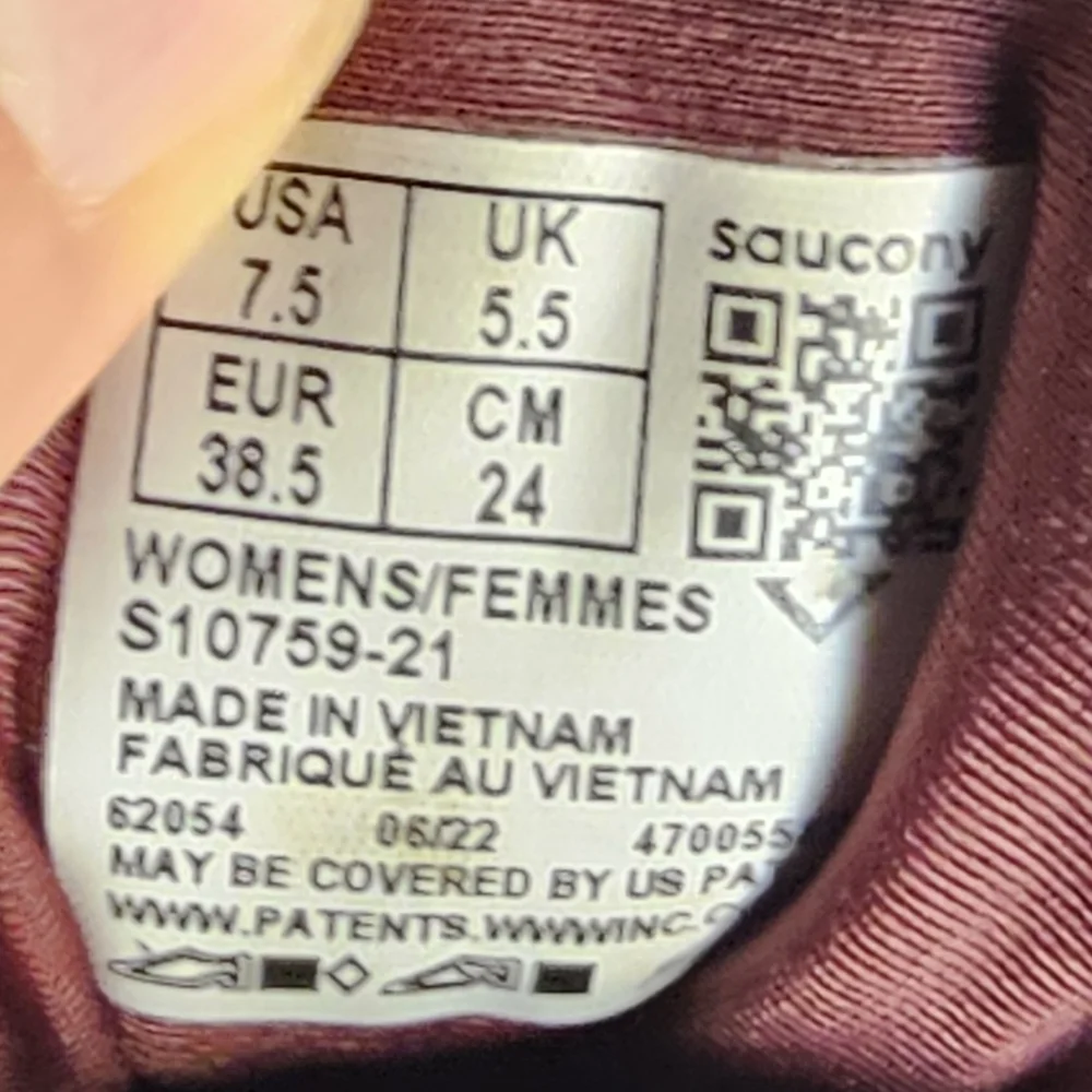 Saucony women triumph