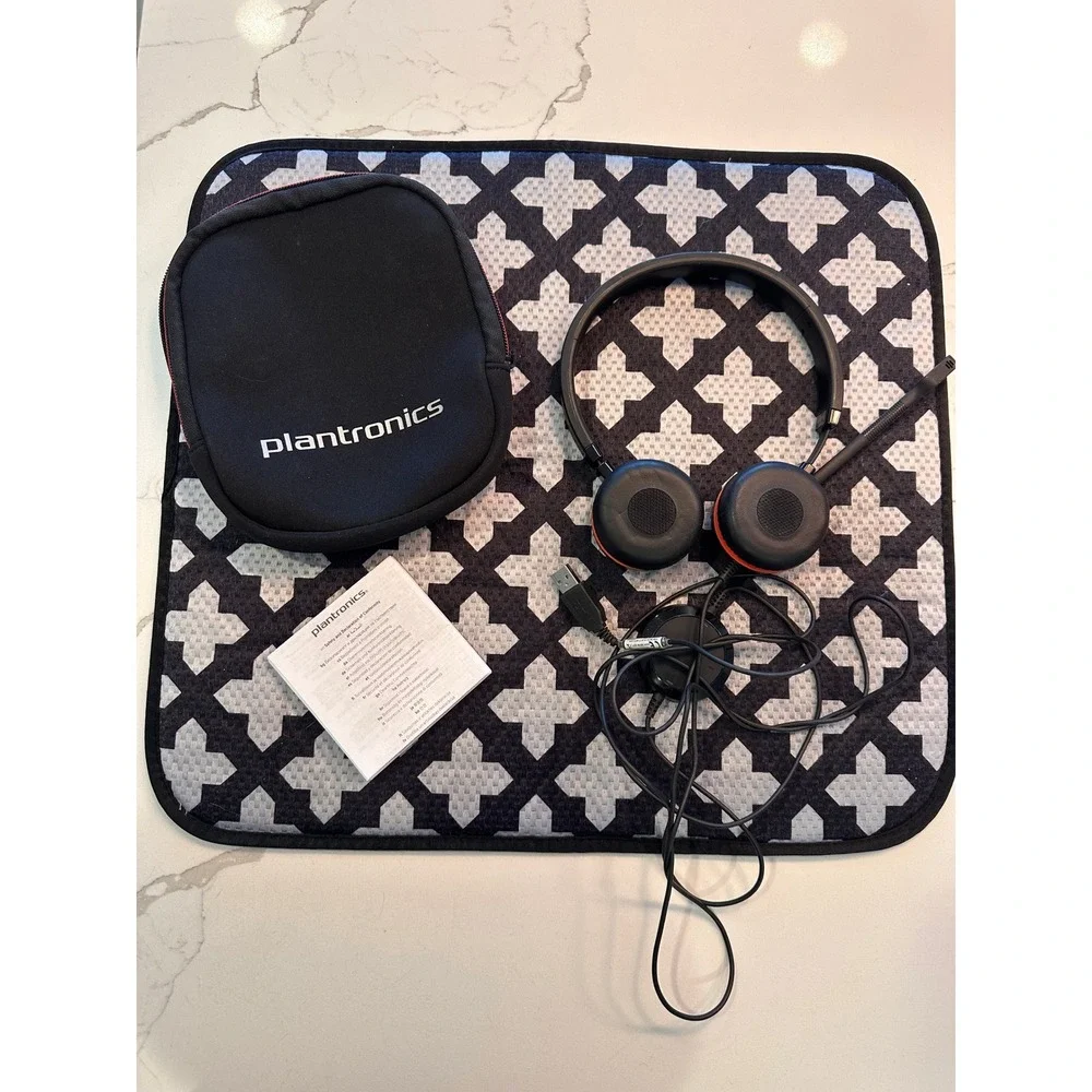Jabra Evolve 40 MS Stereo Wired On-Ear Headset USB-A Noise Canceling Mic‎ Black