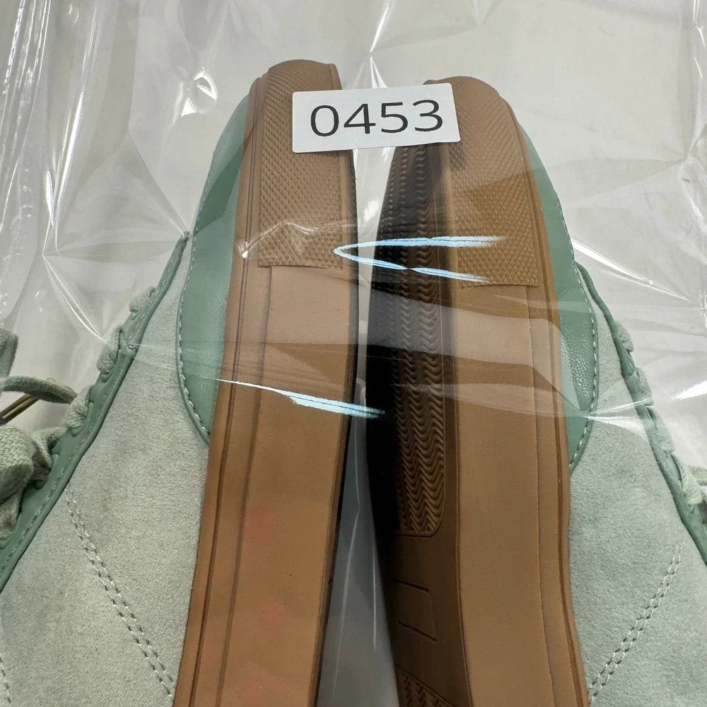 LOFT Sneakers Women Green Suede Gum Sole Lace Up Size 8.5‎