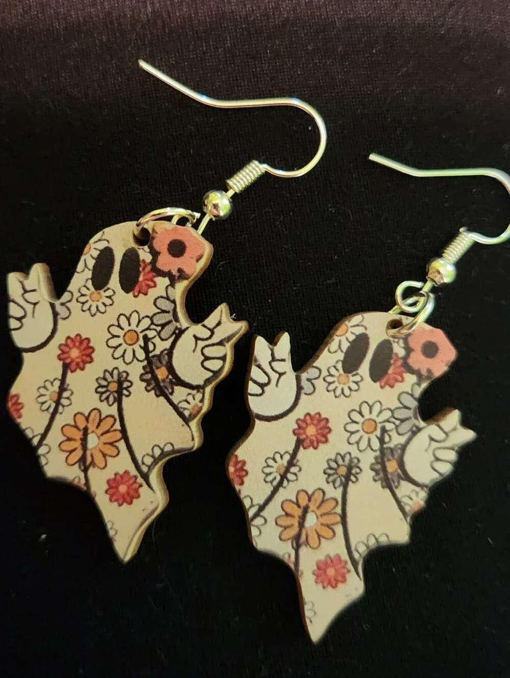 🎉 Flower Power Ghost Wooden Earrings