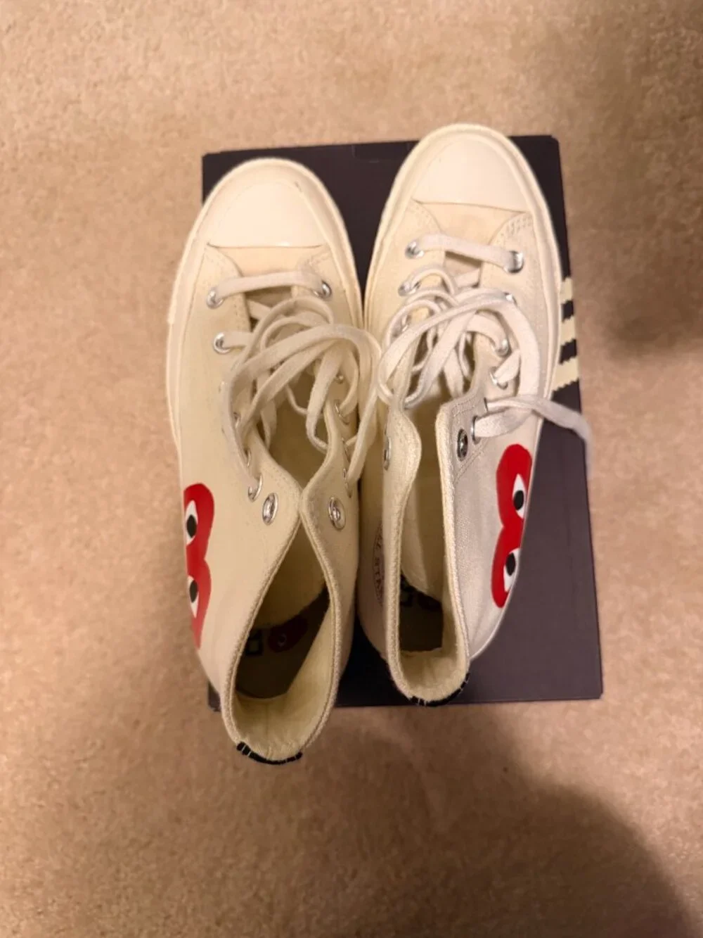 Converse red emblem