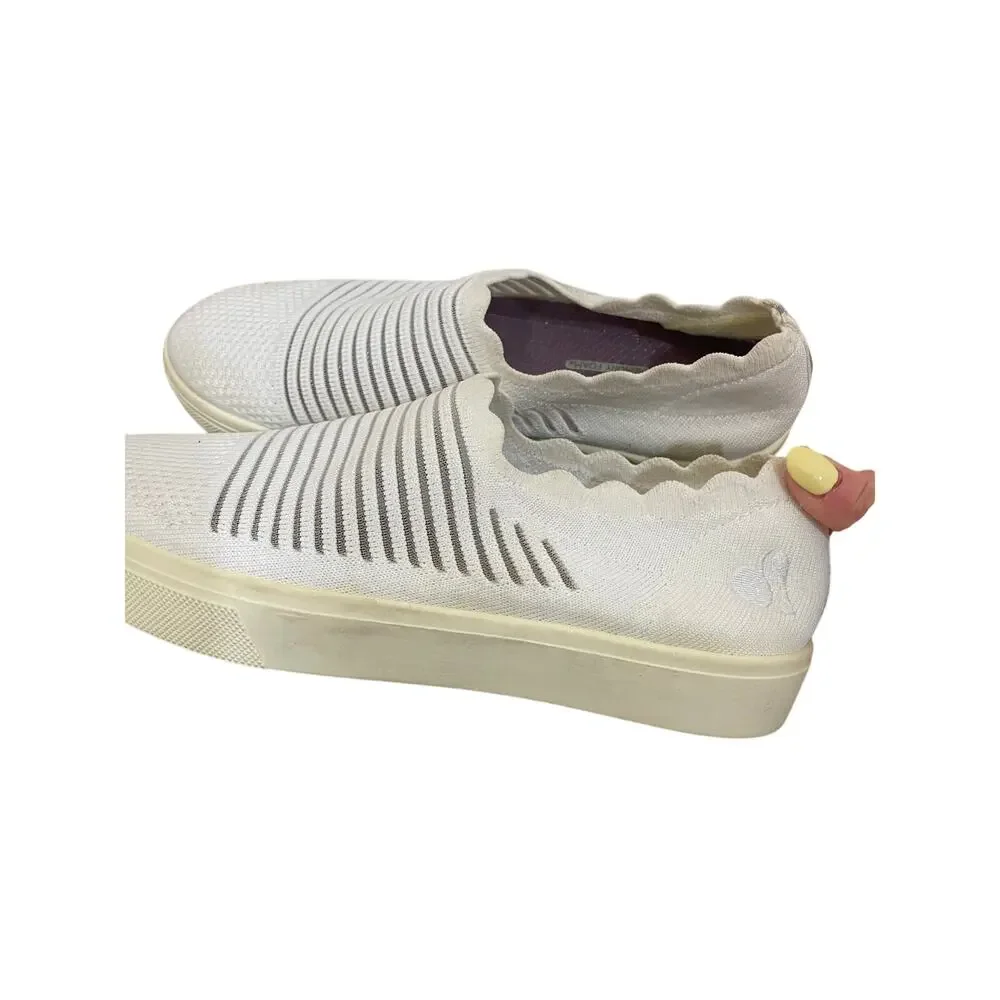 Skechers •size •condition