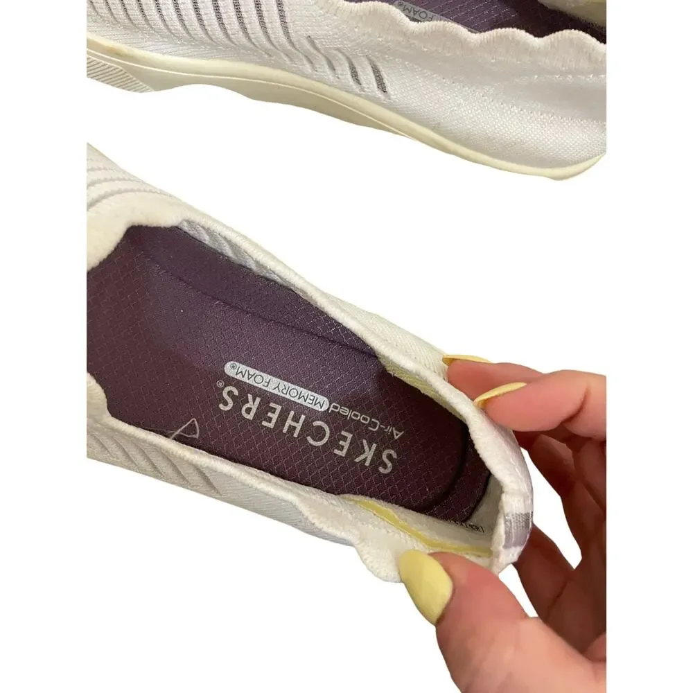 Skechers •size •condition