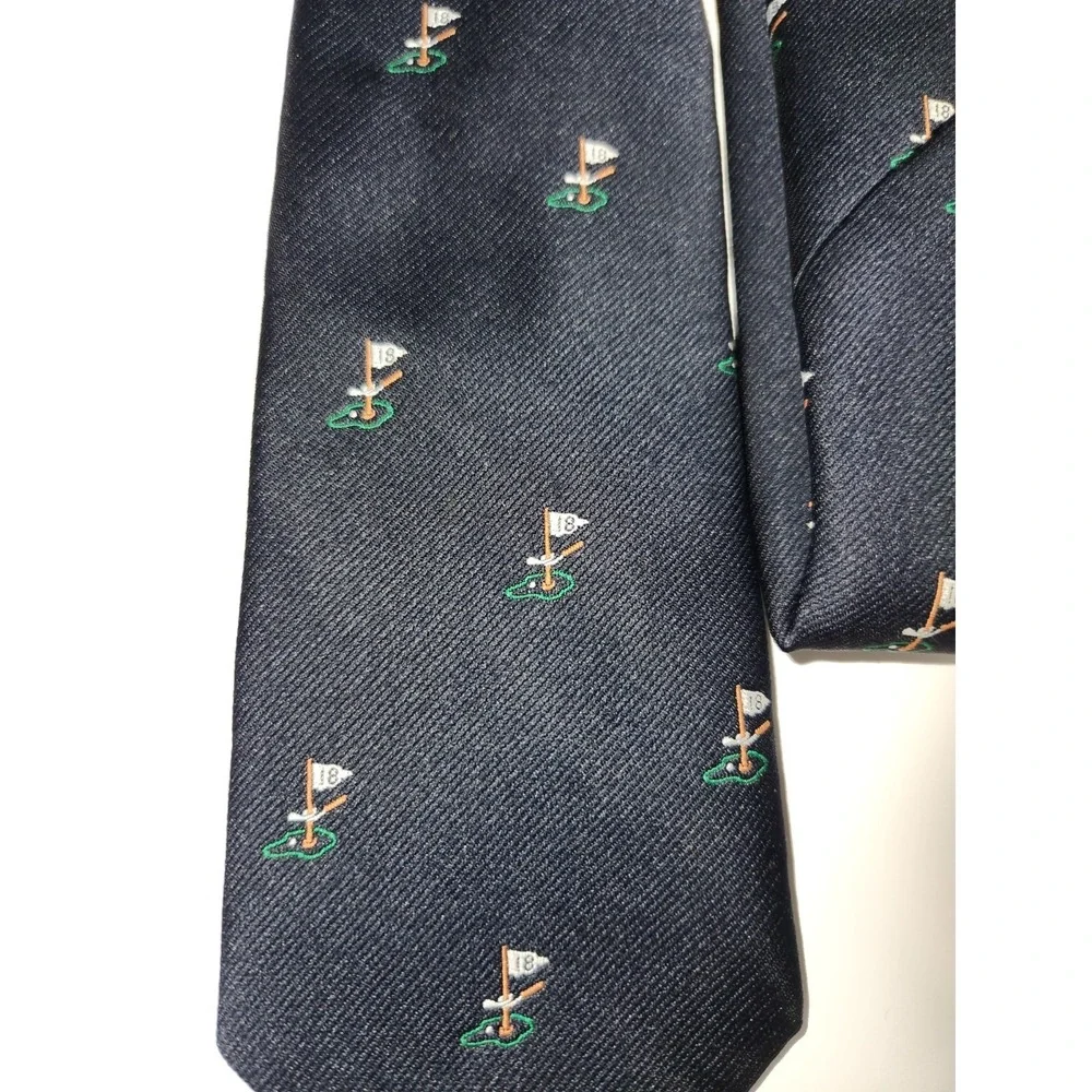 Alynn Neckwear vintage 1982