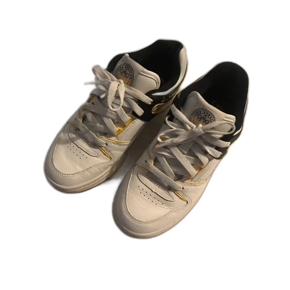 L.A. Gear part shoe