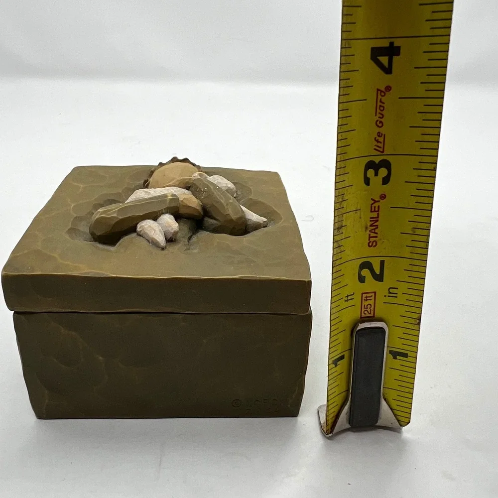 Willow Tree figurine square susan