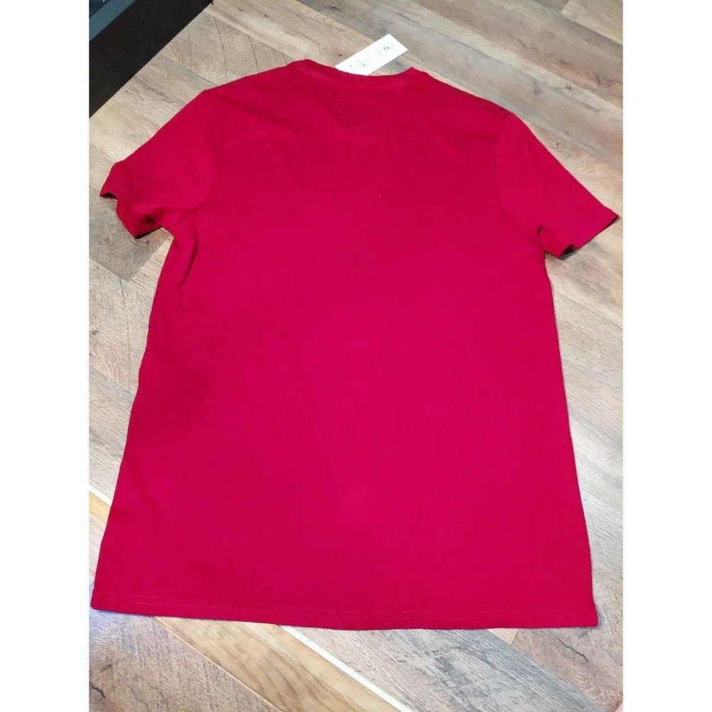 NWT Men's DISNEY x Tommy Hilfiger Mickey Mouse Burgandy S/S‎ T-Shirt Size Small