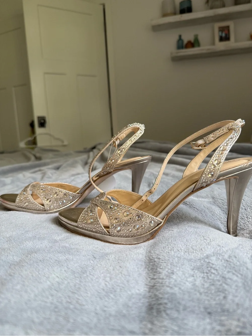 Jessica Simpson glamorous slingback