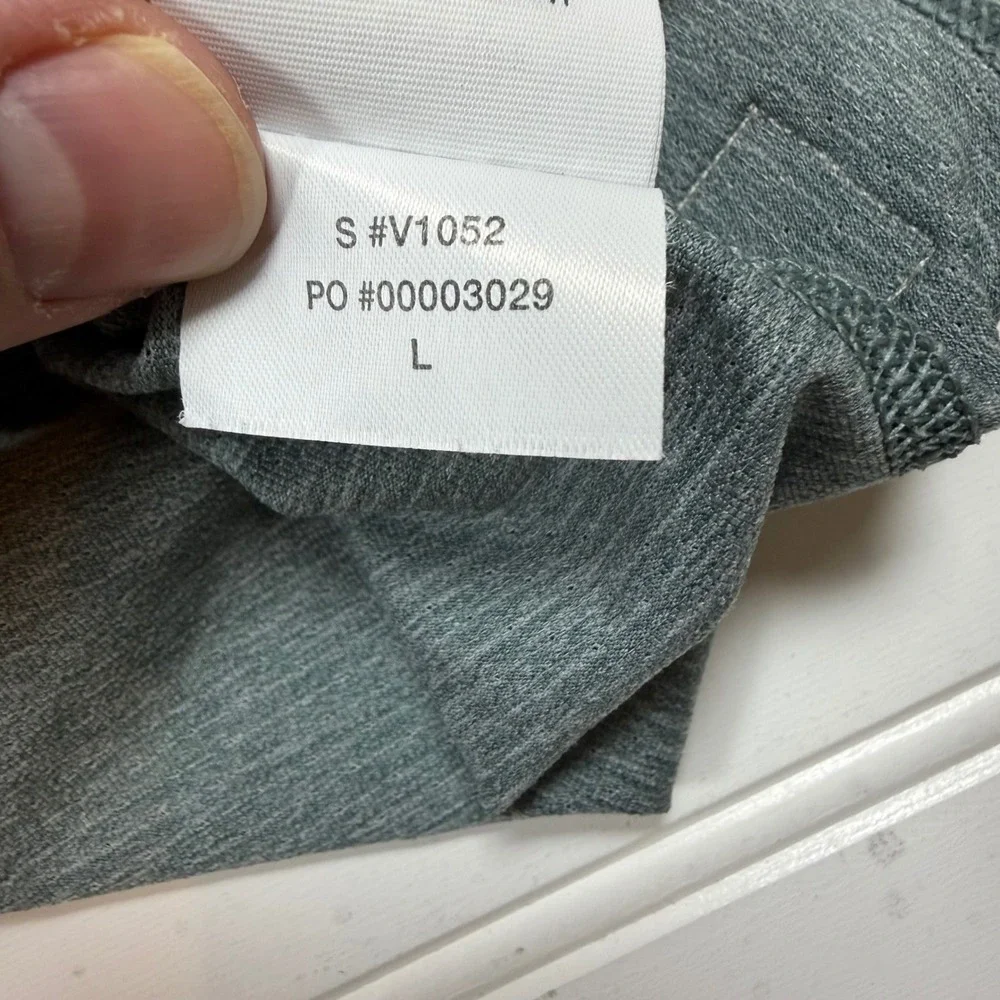 Vuori Tradewind Performance Tee Mens Large Grey Green V1052 Short Sleeve Shirt