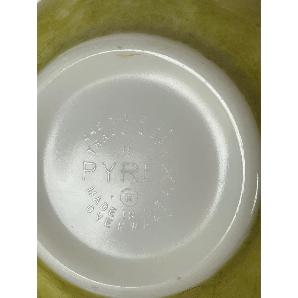 Pyrex this outside handles