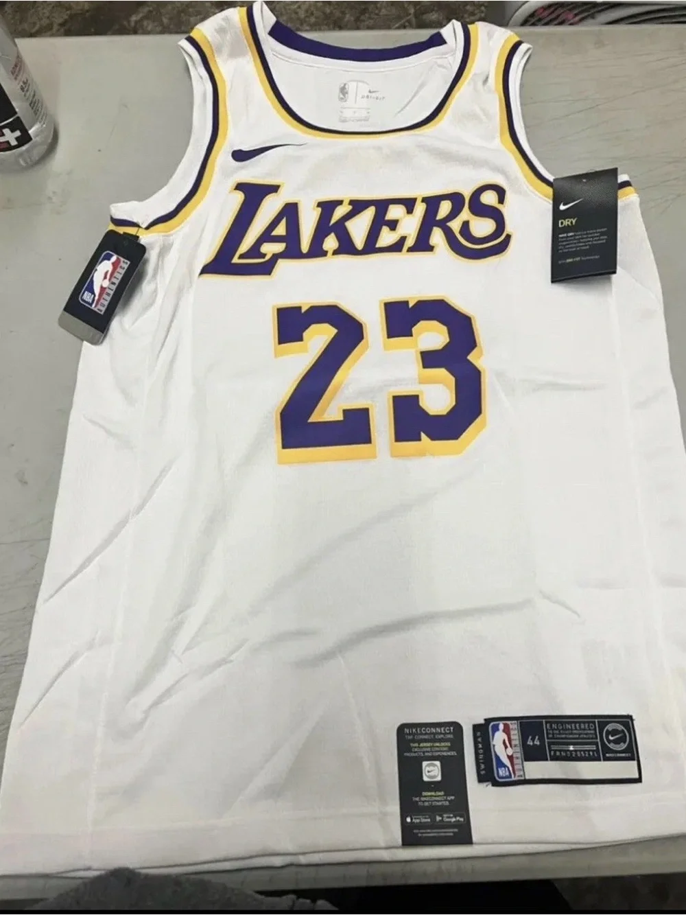 10 Los Angeles Lakers LeBron James Nike Swingman Jersey Bundle Size SMALL (40)