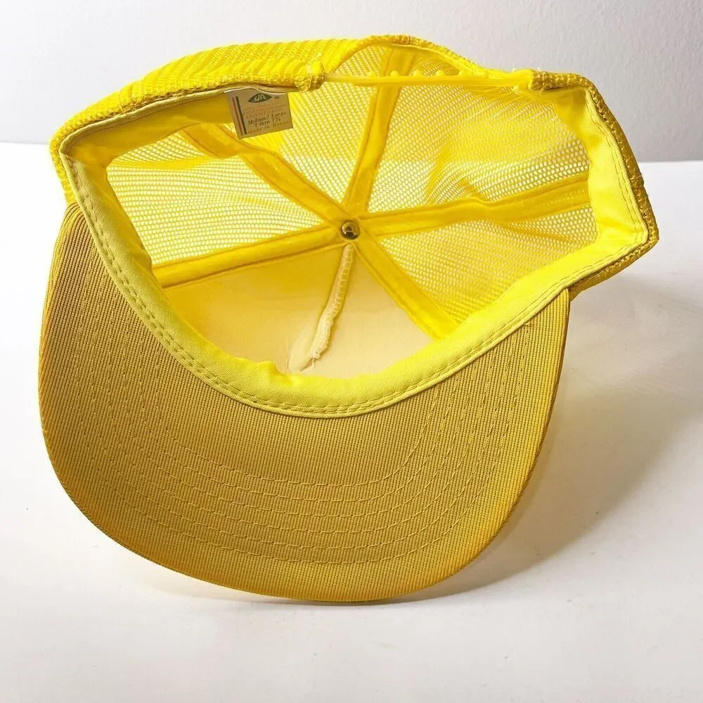 Vintage mesh snap