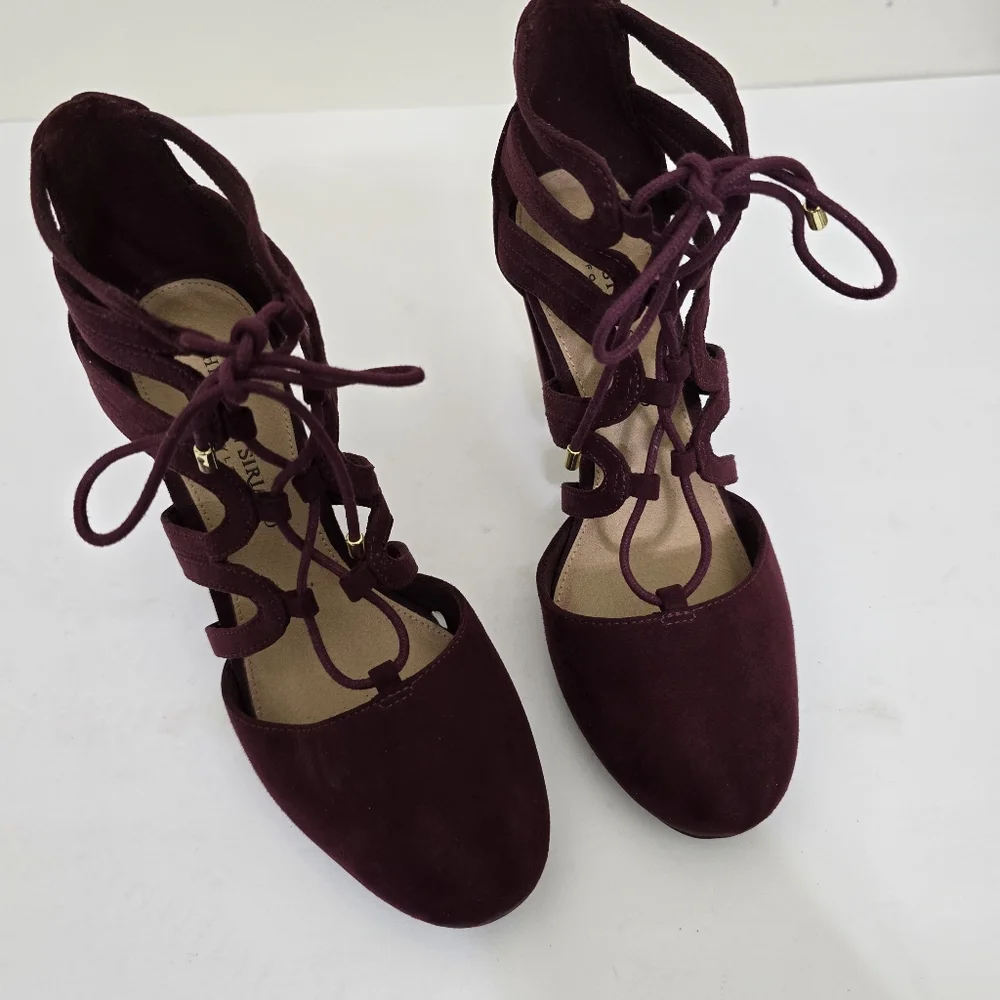 Christian Siriano size color