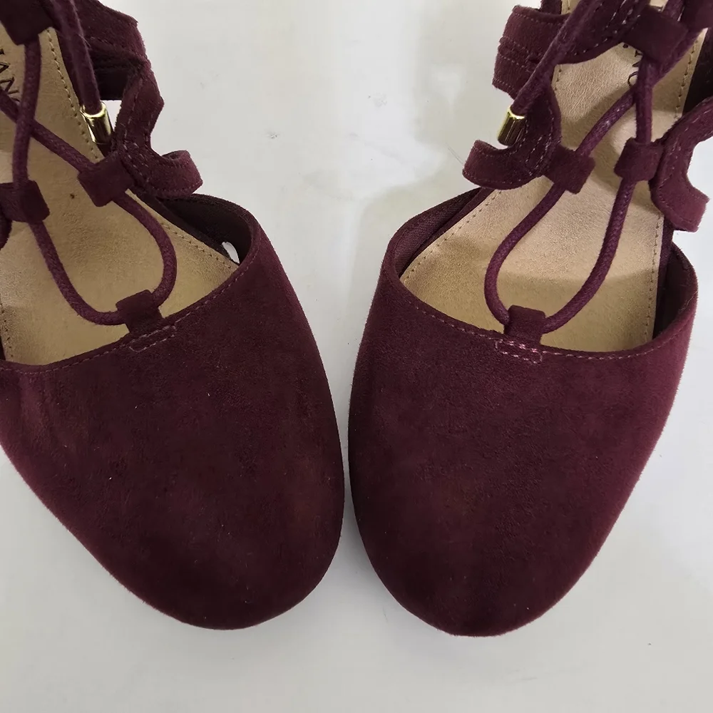 Christian Siriano size color