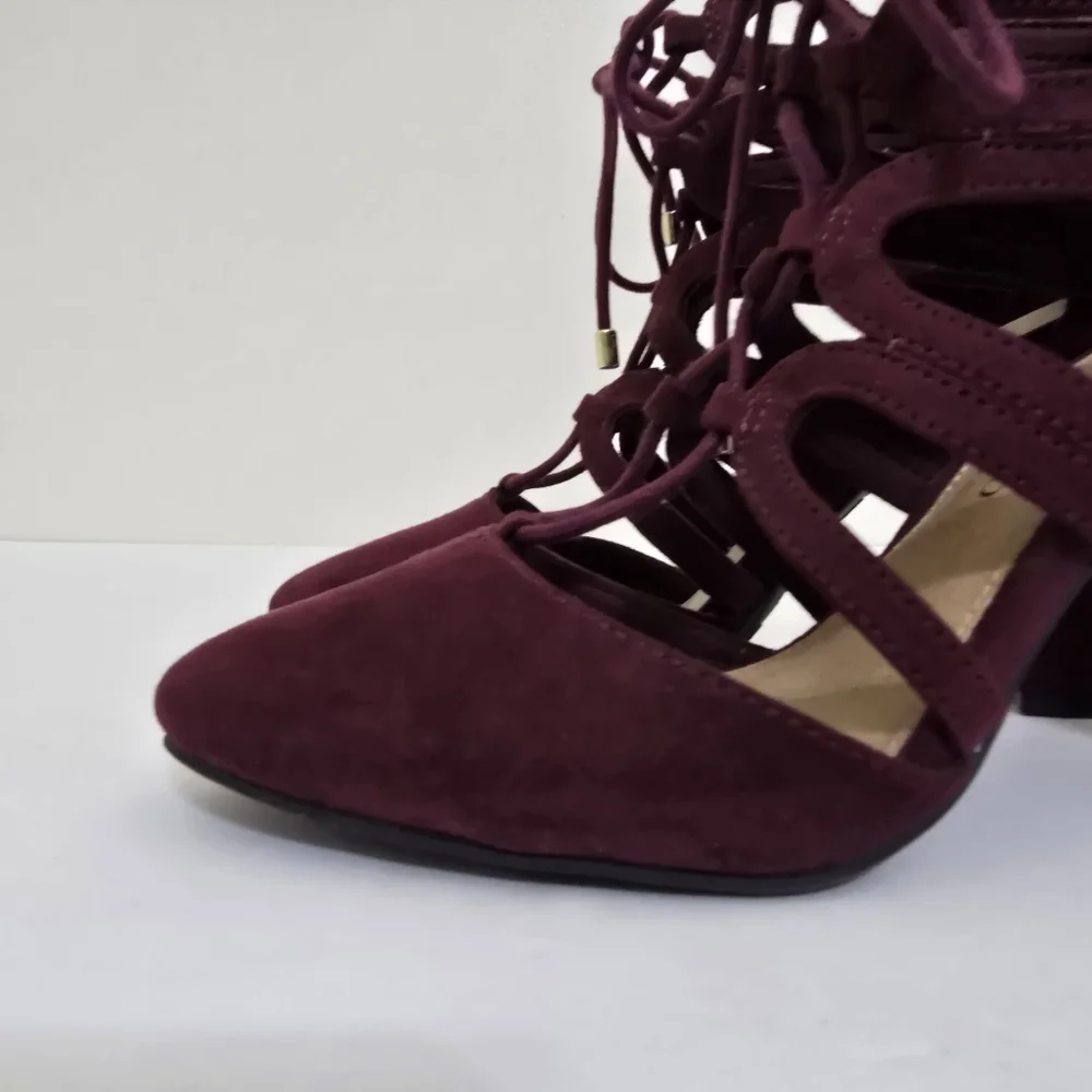 Christian Siriano size color