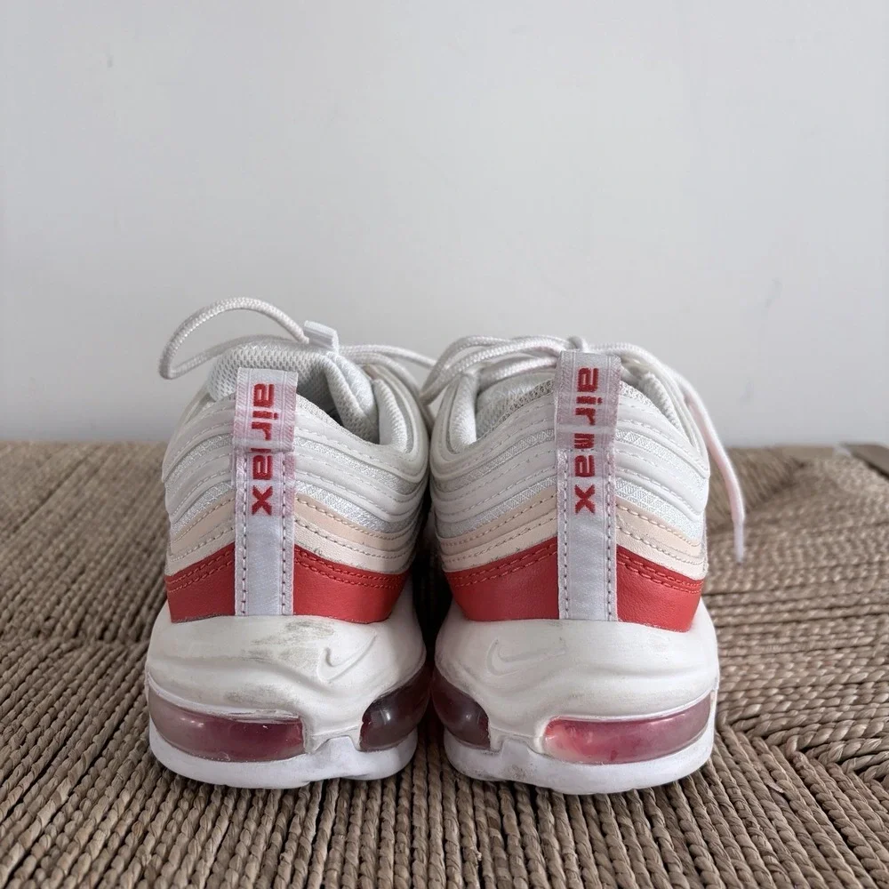 Nike no rips