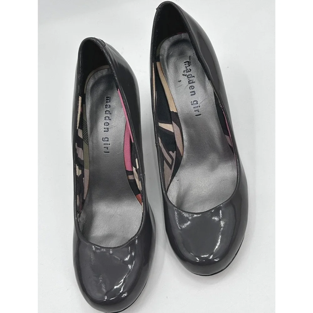 Madden Girl tone patent heel