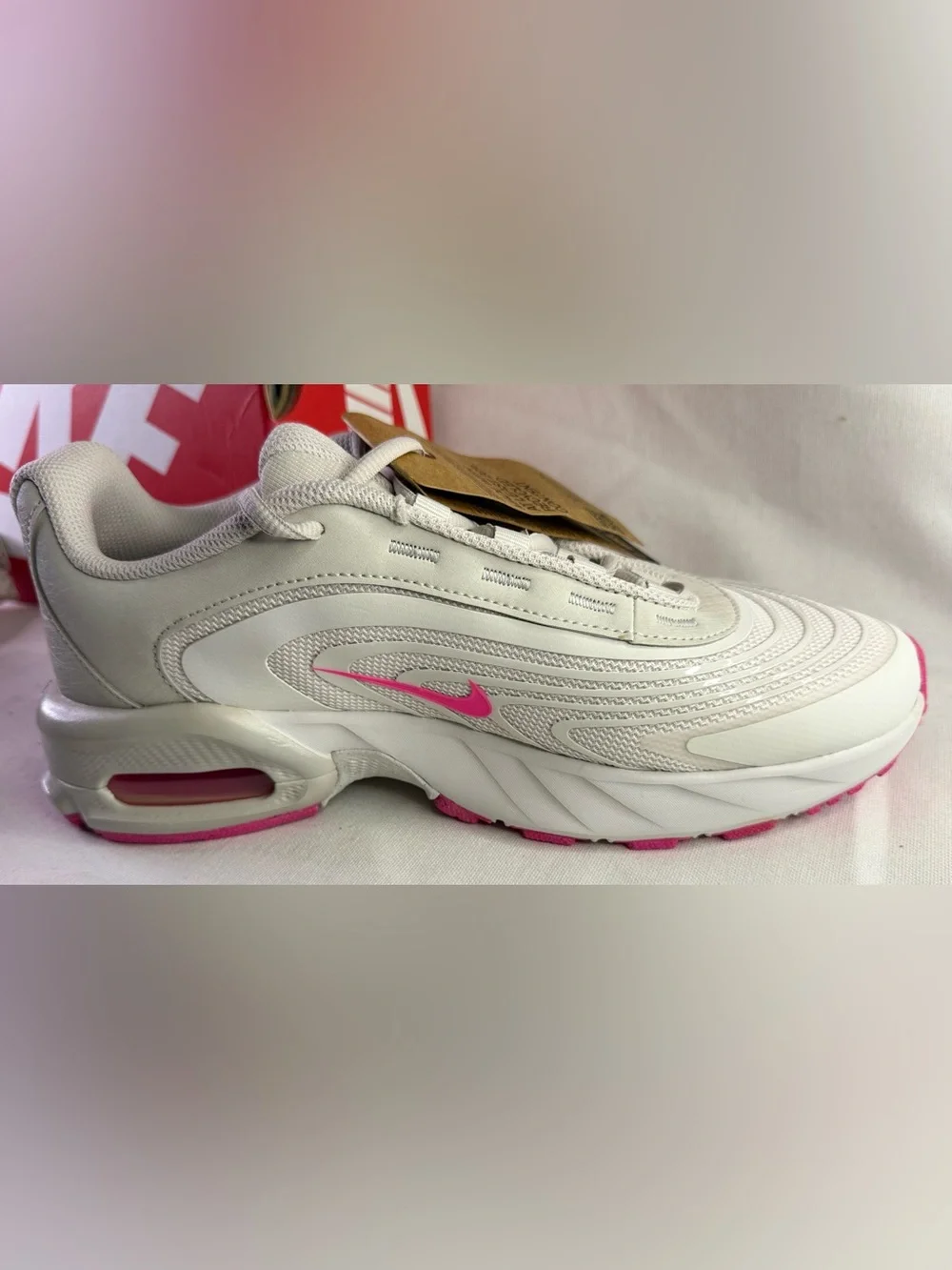 Nike Women’s 10 Air Max Fire Phantom Hyper Pink- light bone New