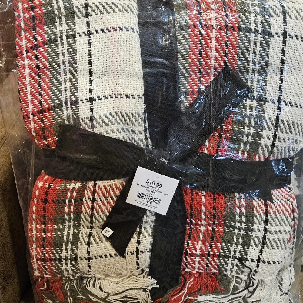 NWT Hobby Lobby  Tartan Plaid 50x60 Ralph Lauren Christmas  Blanket Throw Home‎