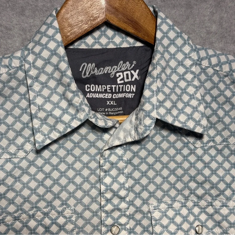 Wrangler Competition‎ Pearl Snap Men's White and Blue Geometric Shirt