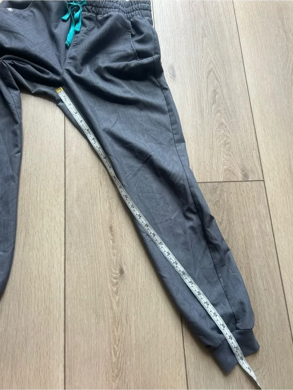 Figs security grey