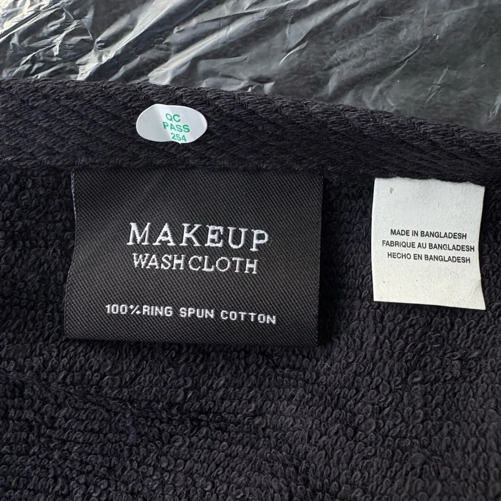 N/A embroidered washcloth 100%