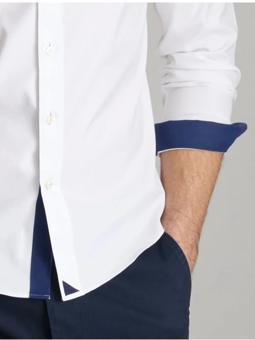 UNTUCKit las cases