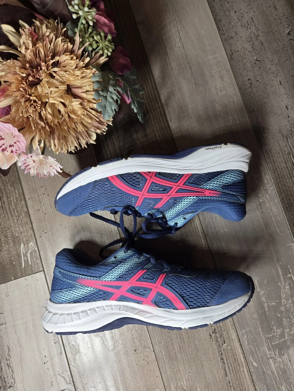 Asics description women’s