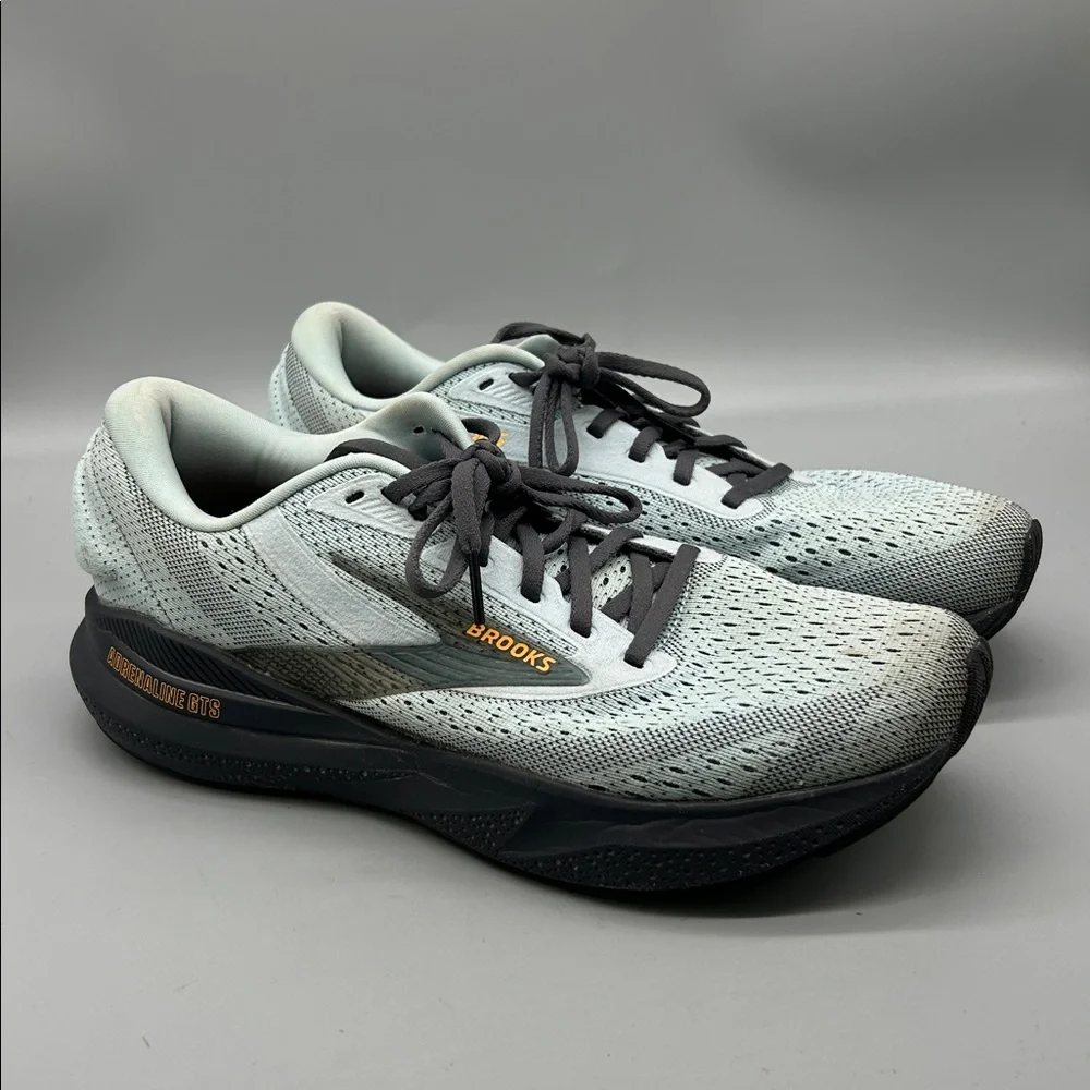 Brooks Men's Light Blue and Black Running Sneakers