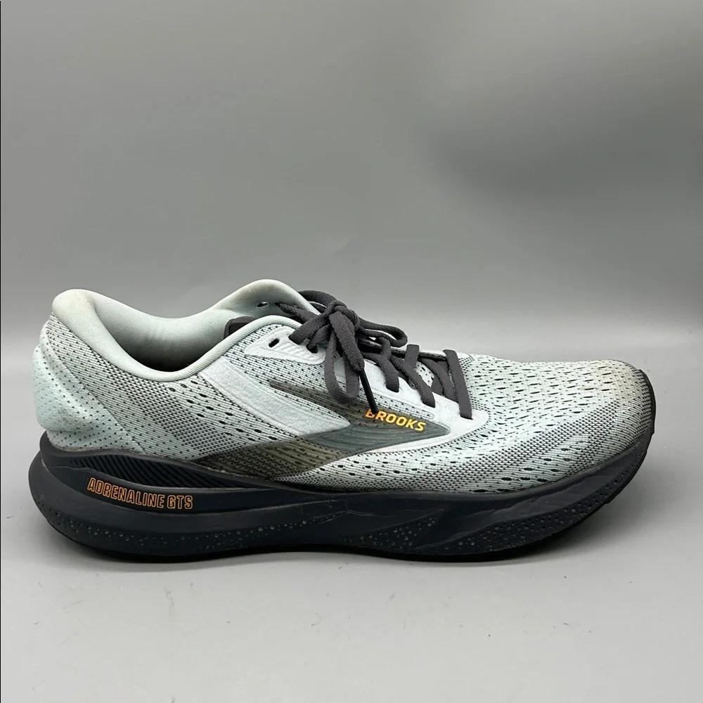 Brooks running accents