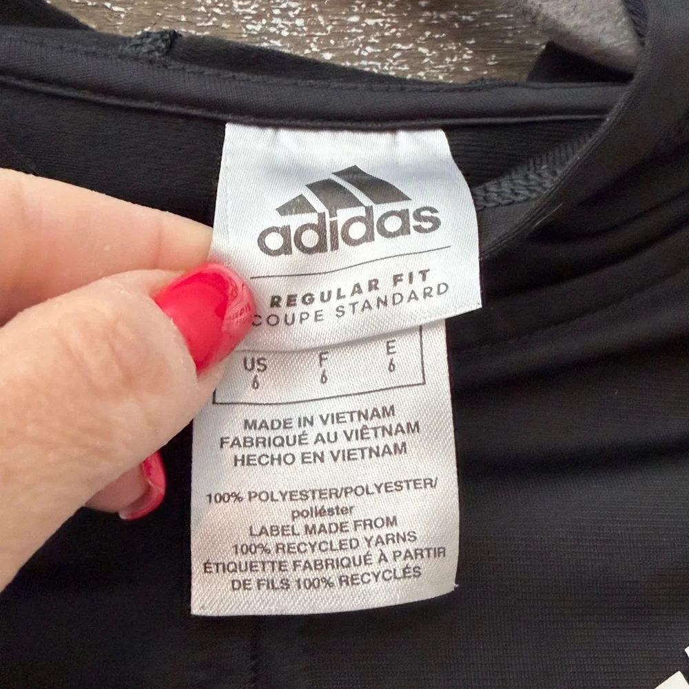 adidas classic black