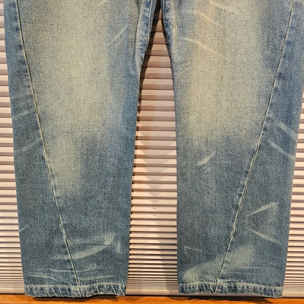 BDG Urban Outfitters 31x32 Vintage Wash Paneled Curved Leg‎ Jeans Flap Pocket