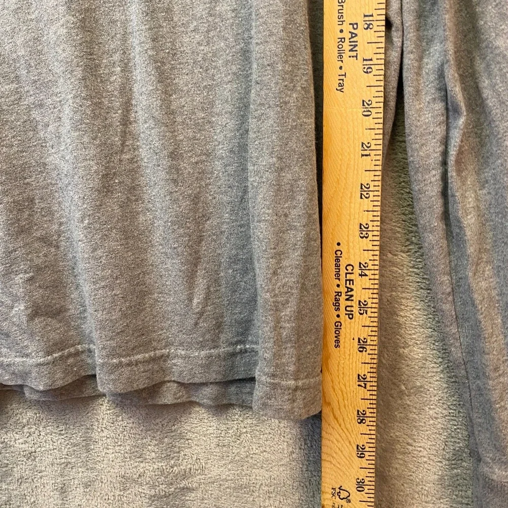 Hollister details sleeve