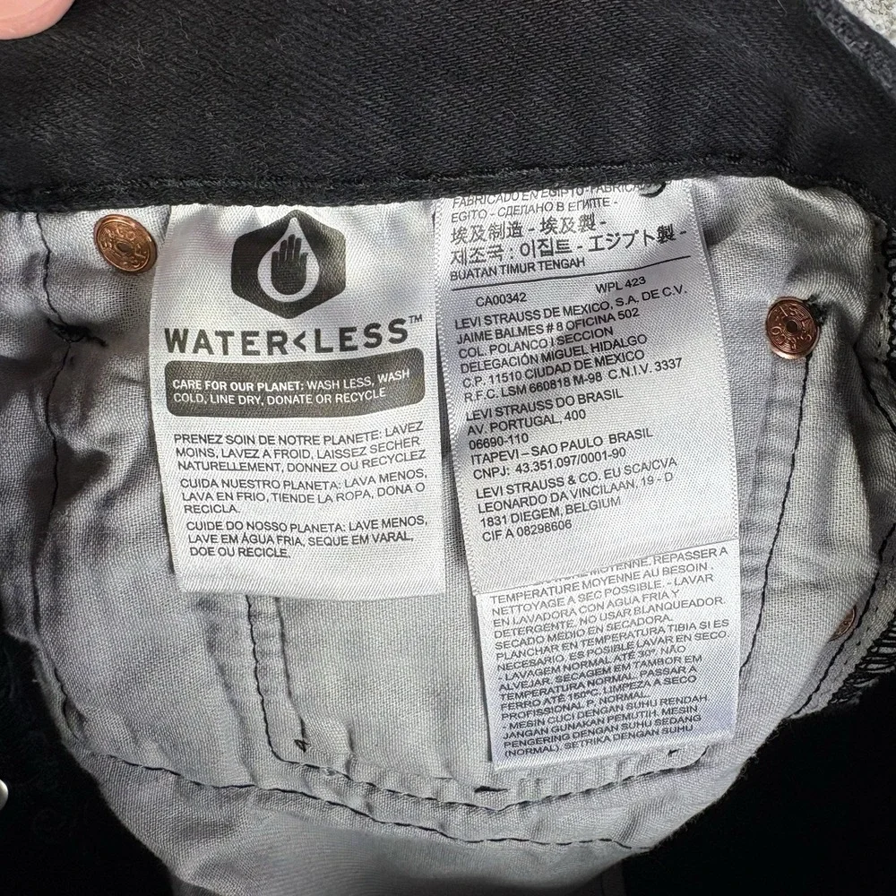 Levis fit inseam wash