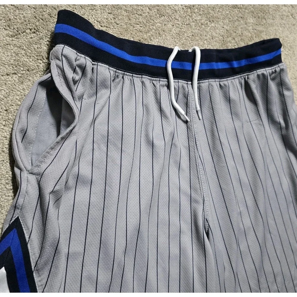 VTG AND1 Dazzle Shorts Mens XL Gray Pinstripe Basketball Dazzle Contrast 90s