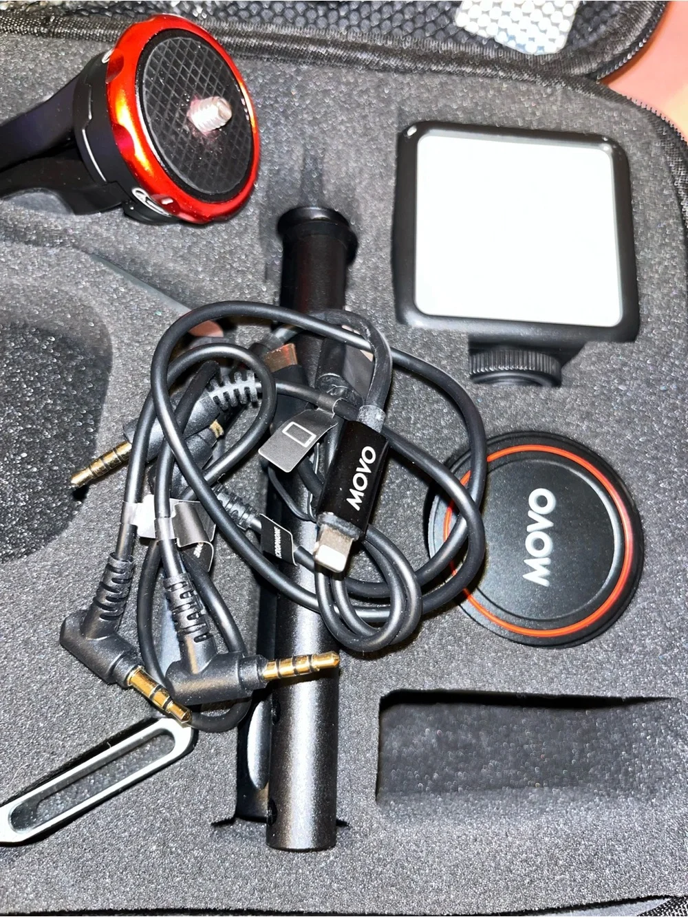 Movo black video