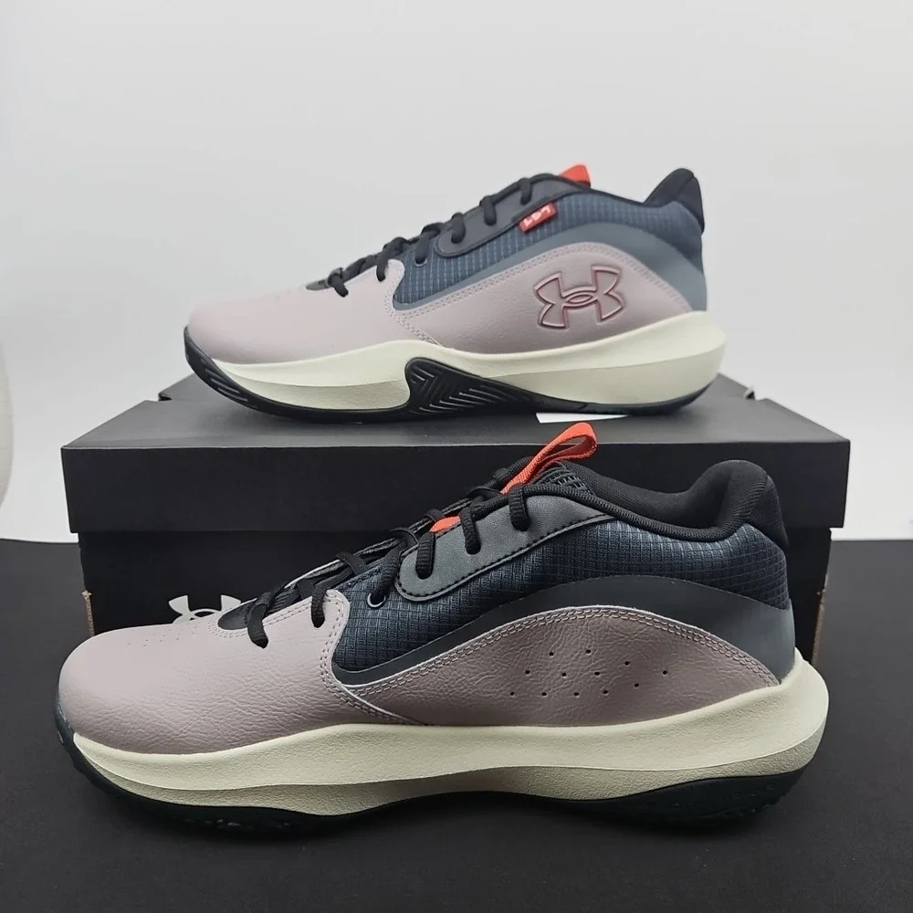 Under Armour cushioned closure shaft
