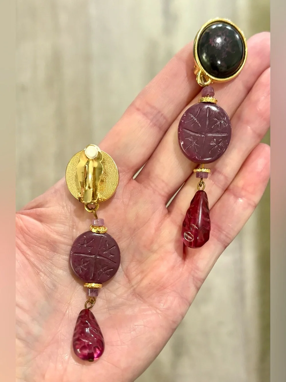 Vintage Artisan Clip On Dangle Earrings Burgundy Plum Glass Gold Tone 3.25”